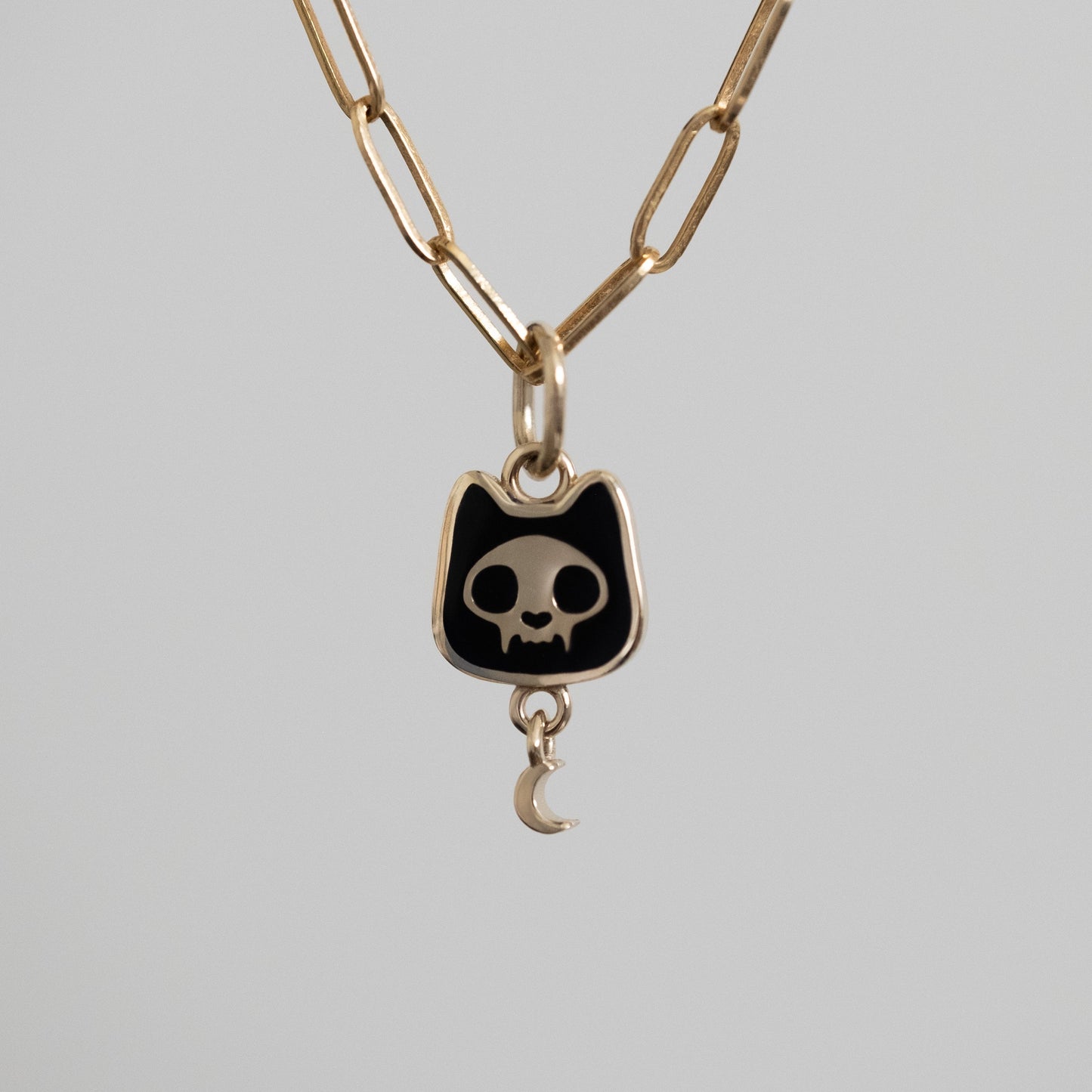 spooky charm - cat skull
